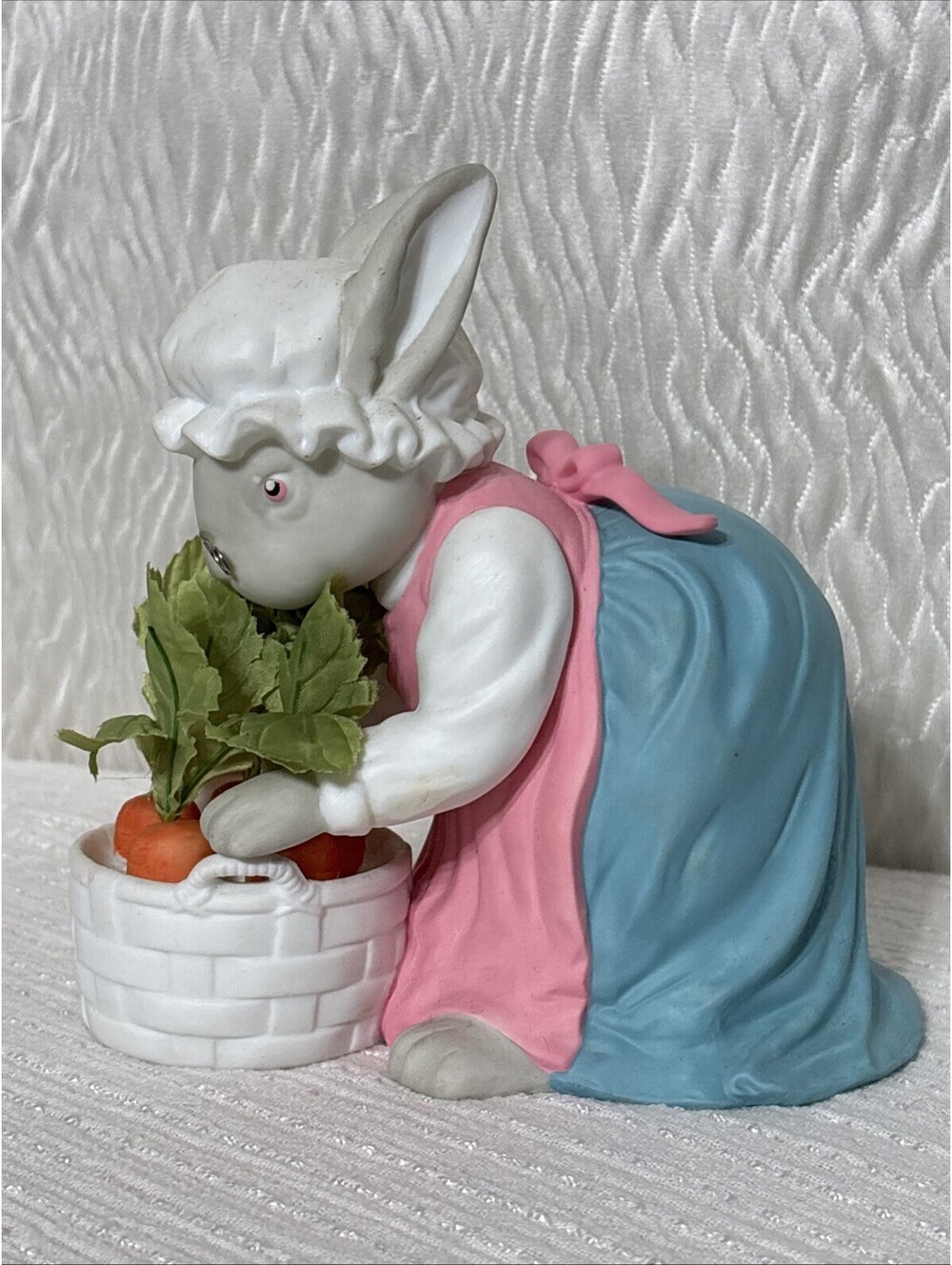 Vintage department 56 Ceramic Grandma Bunny Rabbit W/ Basket Of Garden Carrots